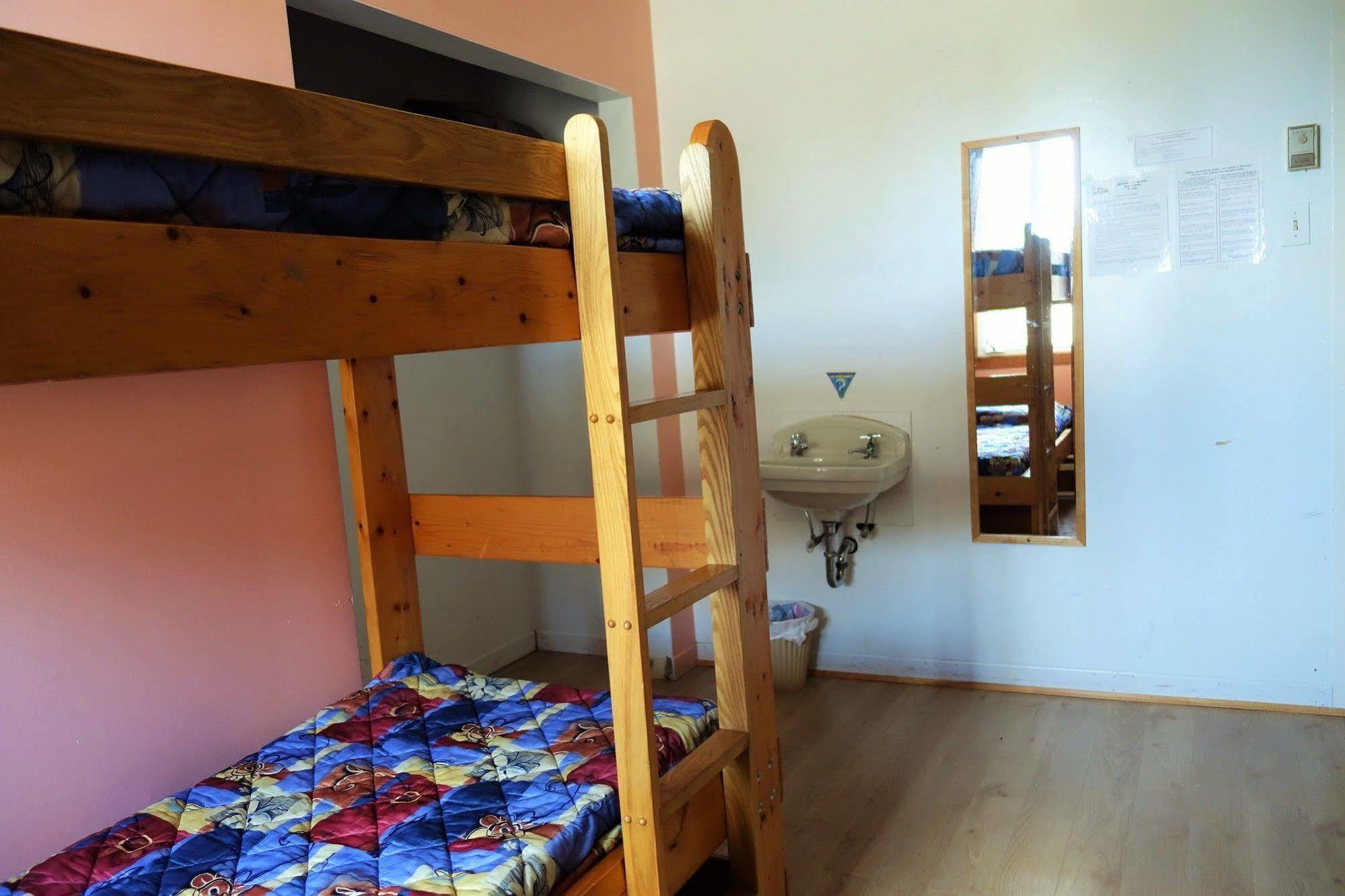 Gaspé Le Carabobo Auberge Forillon מראה חיצוני תמונה